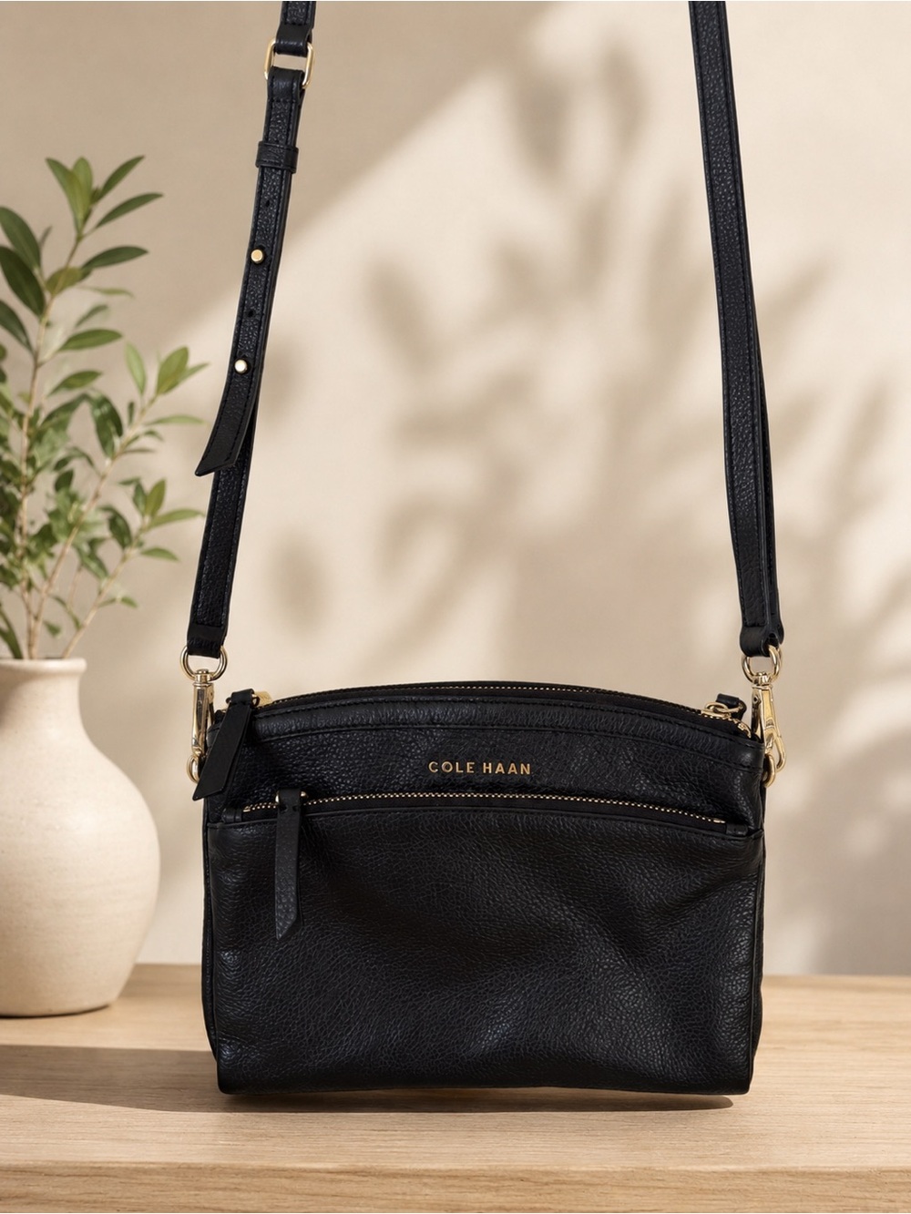 Cole Haan Black Pebbled Leather Crossbody Bag Gold Hardware Multi-Pocket